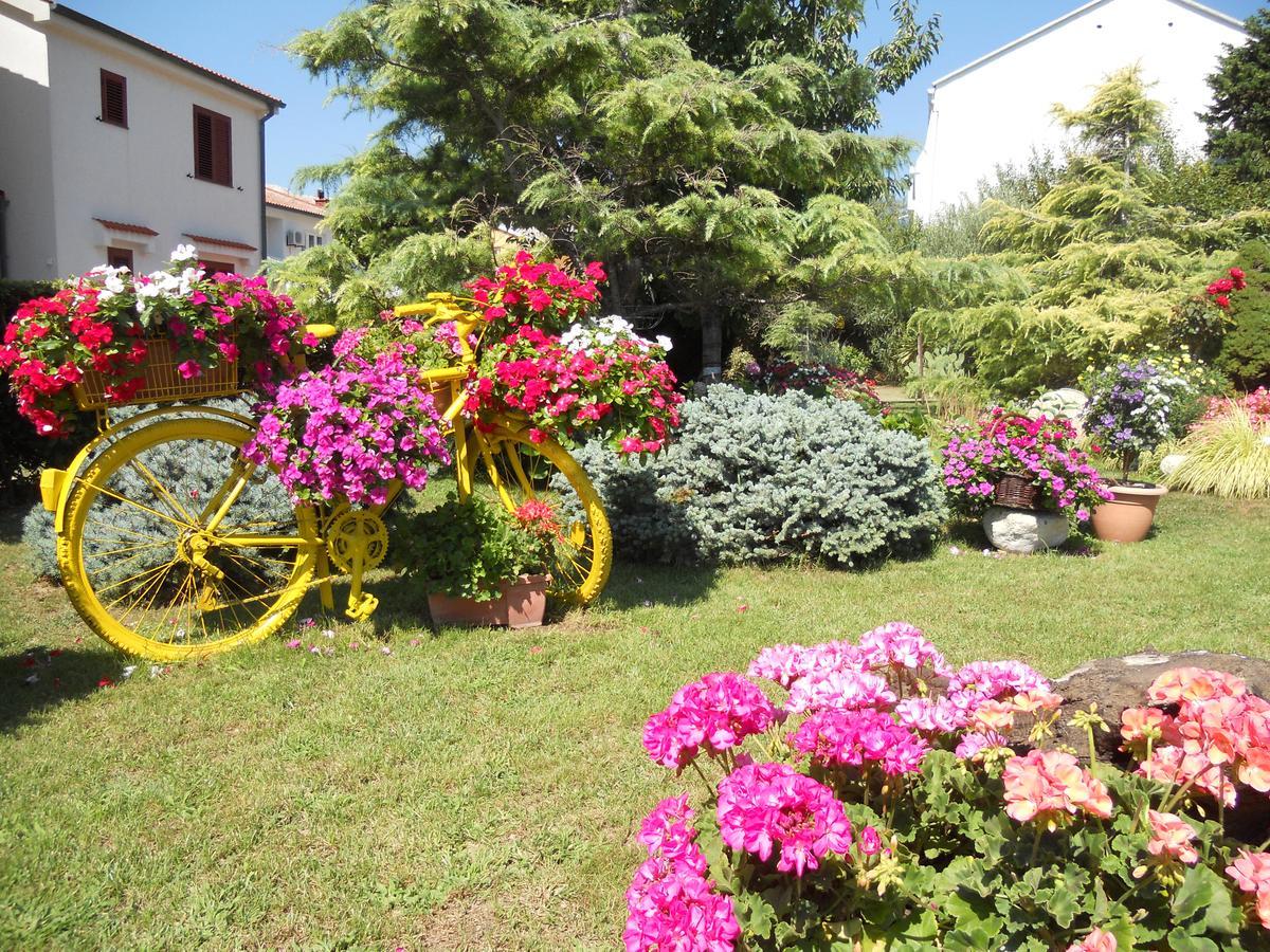 Apartments Mihalic Baska  Exterior photo